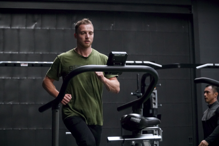 coach robert van breda strength & conditioning tijdens training