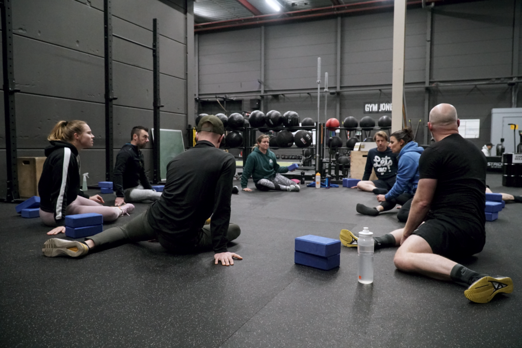 groepstraining bij breda strength & conditioning gericht op mobiliteit