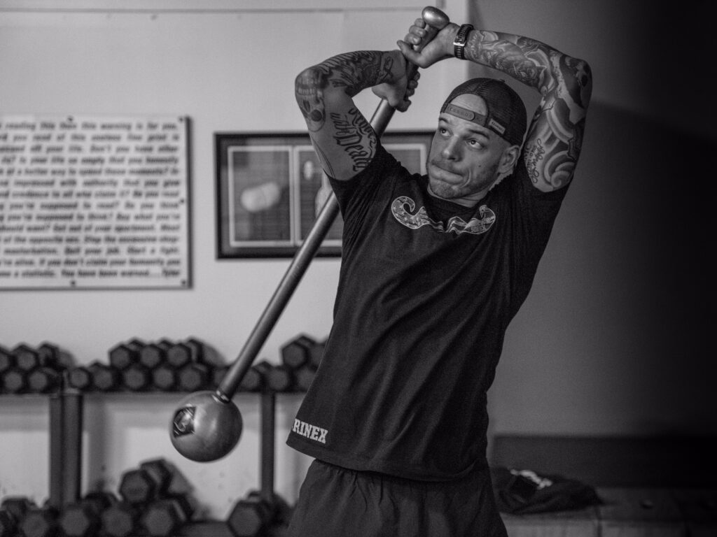 Noel Brand van Breda Strength & Conditioning met de mace