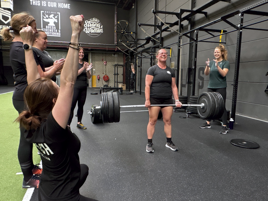 persoonlijke tagger in de sportschool start direct, toegankelijk en geen proefles. geen woman only fitness